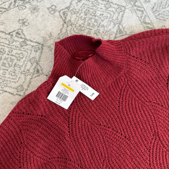 NWT Belk Rich Burgundy mock neck Sweater with half sleeves - Picture 3 of 5